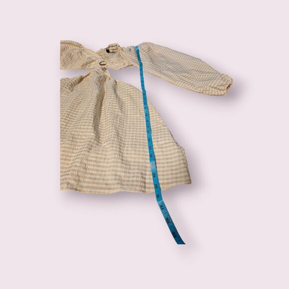 H&M Divided Medium Cutout Long Sleeve Dress - Picture 8 of 9